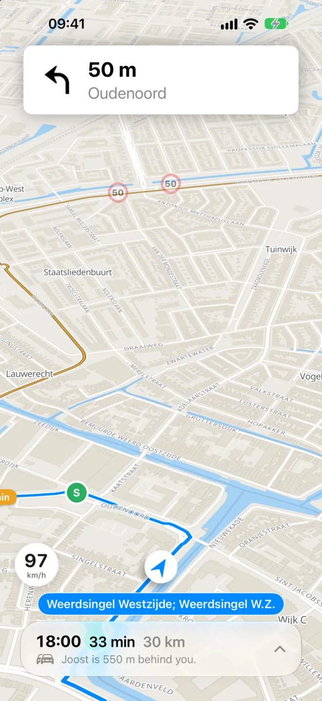 De app met de maximumsnelheid en je huidige snelheid naast de route.